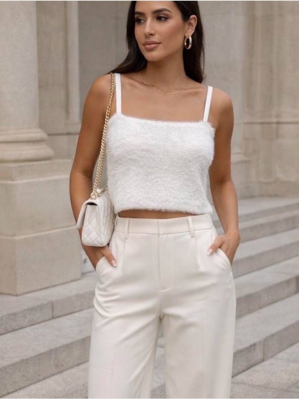 Willow& wind Women's White Fuzzy Cropped Tank Top - Chic Sleeveless Camisole